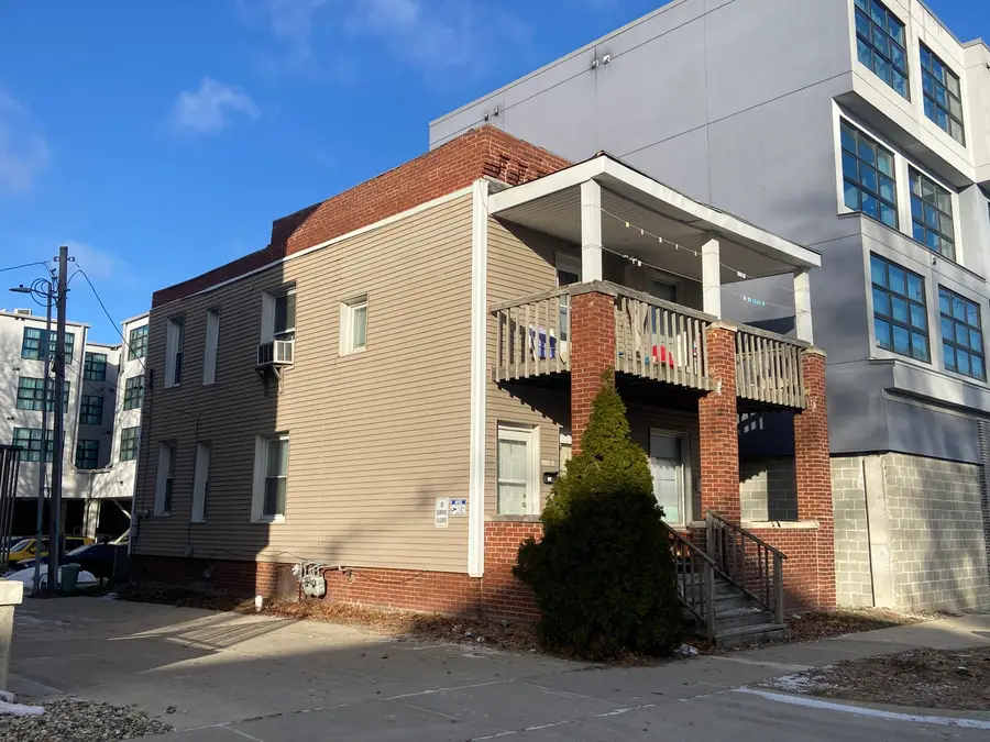 103 S 3rd Street, Champaign, IL 61820 - Image #2