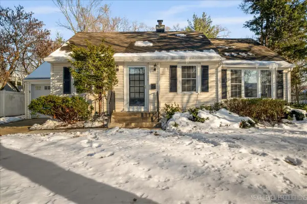 1326 Elm Street, St. Charles, IL 60174