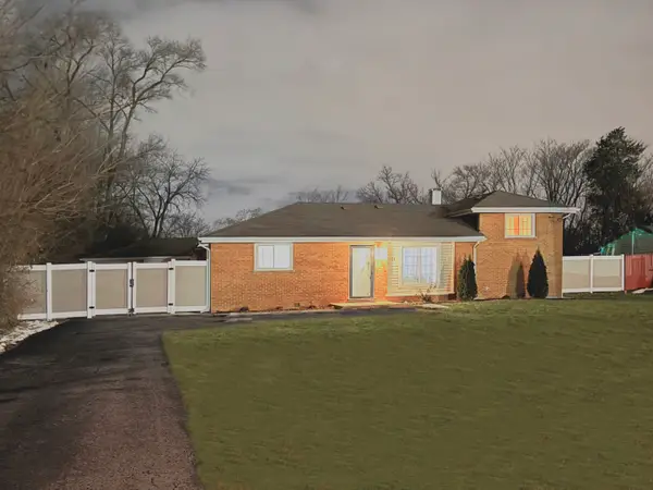 128 S Villa Avenue, Addison, IL 60101