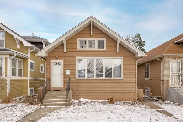 906 N Humphrey Avenue, Oak Park, IL 60302