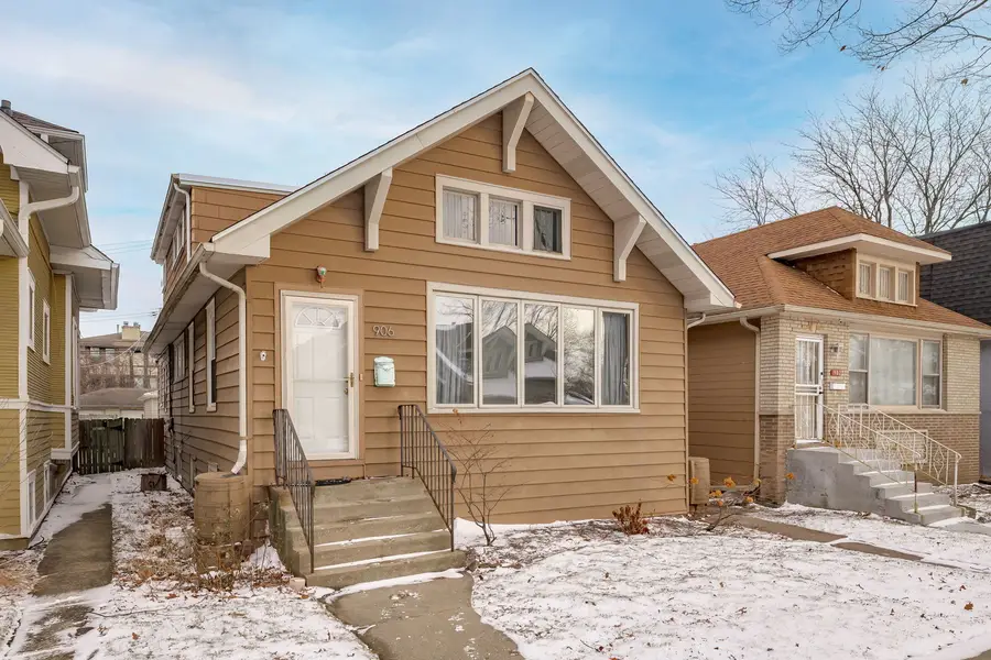 906 N Humphrey Avenue, Oak Park, IL 60302 - Image #2