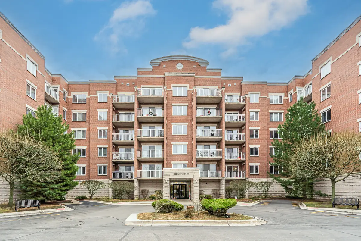 6560 W Diversey Avenue #610, Chicago, IL 60707 - Image #1