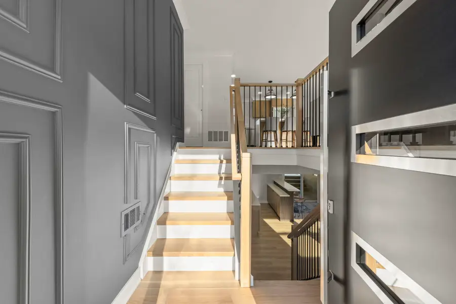 1122 Patricia Court, Schaumburg, IL 60193 - Image #2