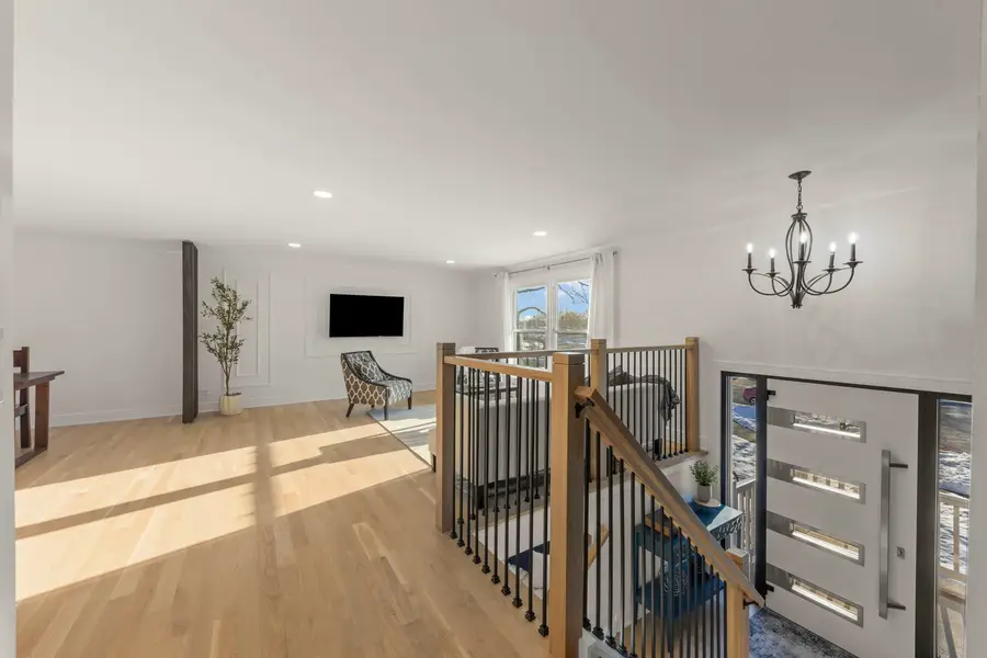 1122 Patricia Court, Schaumburg, IL 60193 - Image #3