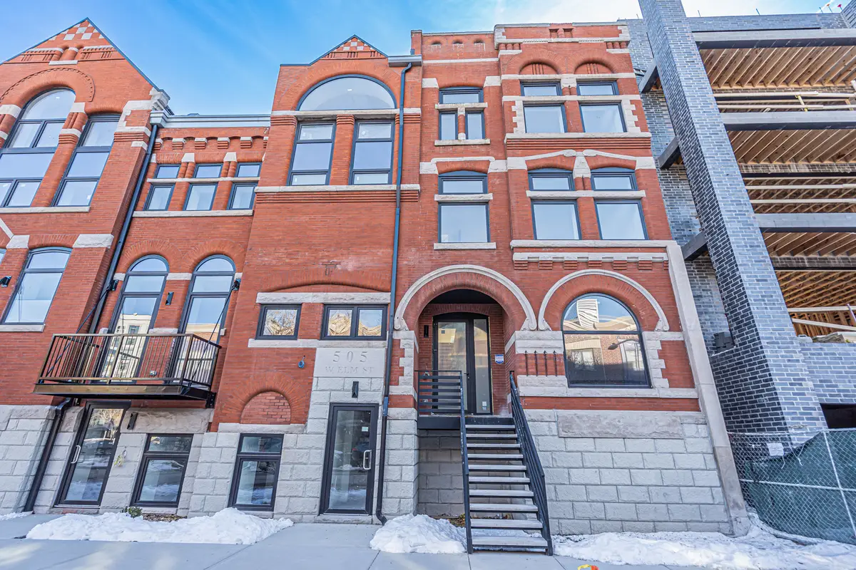 505 W Elm Avenue #7, Chicago, IL 60610 - Image #1