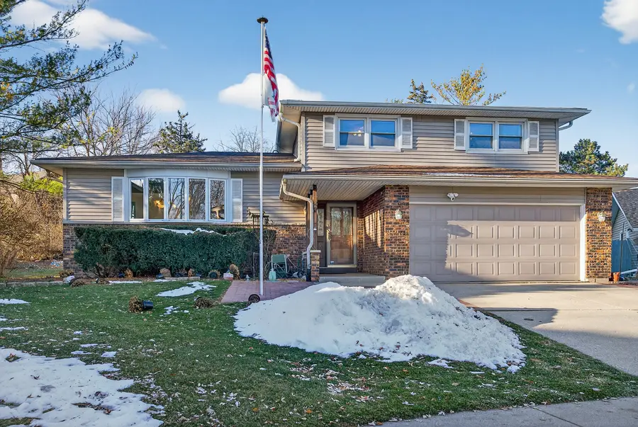 1790 Devonshire Court, Elgin, IL 60123 - Image #3