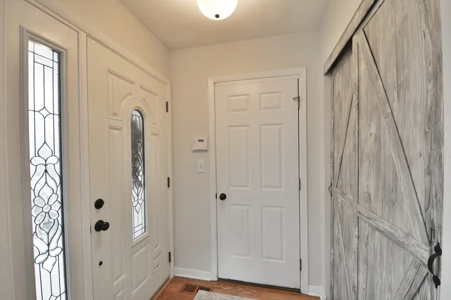 4675 Olmstead Drive, Hoffman Estates, IL 60192 - Image #3