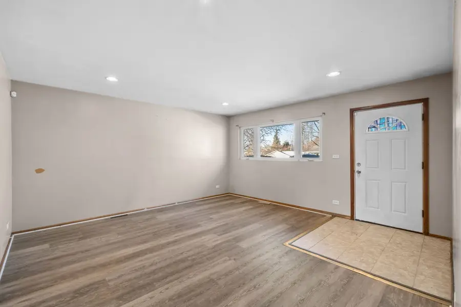 18945 W Old Plank Road, Grayslake, IL 60030 - Image #3