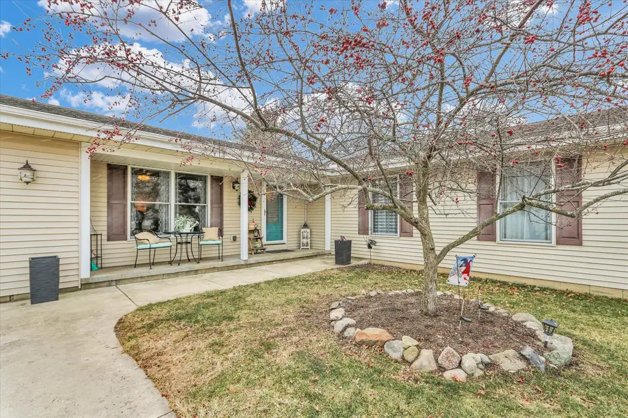 703 E Washington Street, Tolono, IL 61880 - Image #2