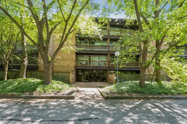 5600 Hillcrest Lane #130-3K, Lisle, IL 60532