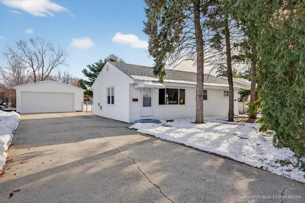 871 S Chatham Avenue, Addison, IL 60101