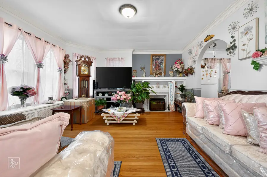 5250 W Drummond Place, Chicago, IL 60639 - Image #2