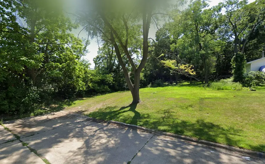 3711 Oak Grove Avenue, Rockford, IL 61108 - Image #2