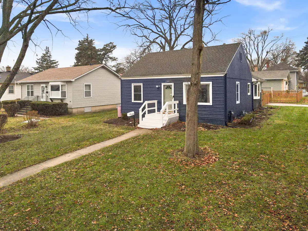 1203 Elm Street, Saint Charles, IL 60174 - Image #1