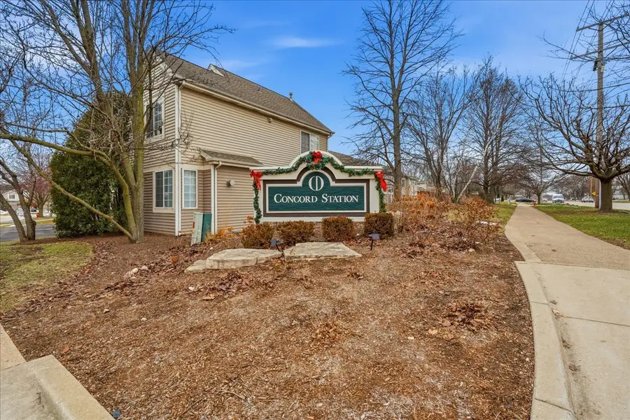 143 Heritage Lane, Streamwood, IL 60107 - Image #2