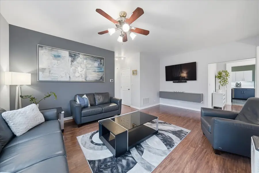 143 Heritage Lane, Streamwood, IL 60107 - Image #3