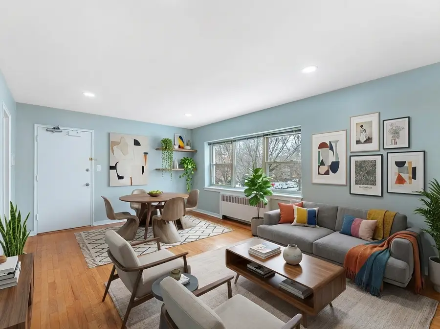 205 Custer Avenue #2, Evanston, IL 60202 - Image #2