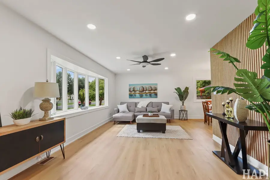 1942 Trail Ridge Street, Arlington Heights, IL 60004 - Image #3