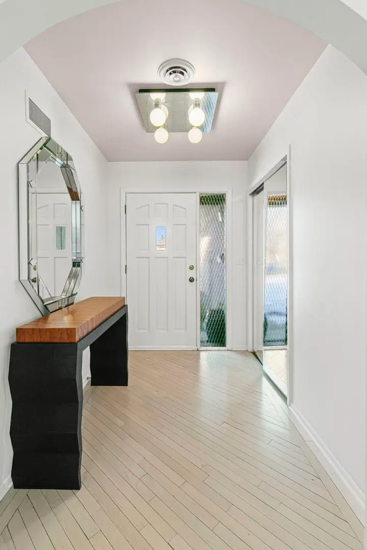 840 Auburn Court, Highland Park, IL 60035 - Image #2