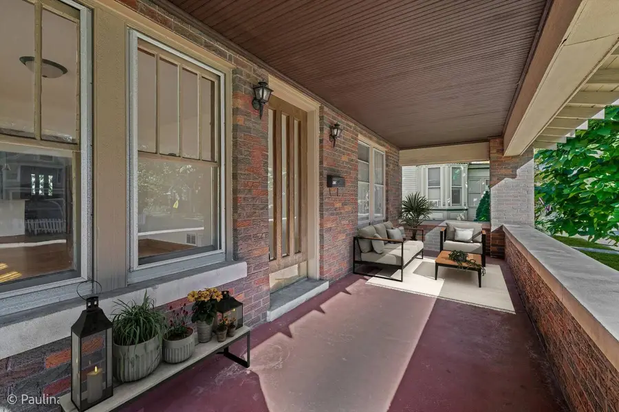 418 S Hough Street, Barrington, IL 60010 - #3