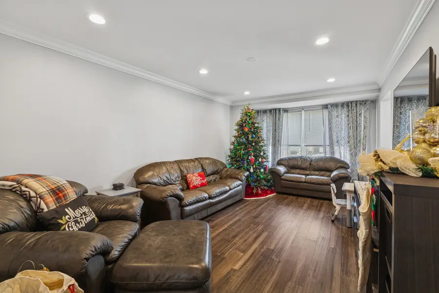 5241 S Melvina Avenue, Chicago, IL 60638 - Image #2
