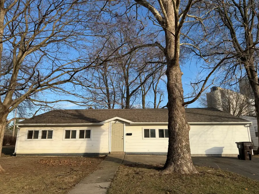 820 N Plum Street, Farmer City, IL 61842 - Image #2