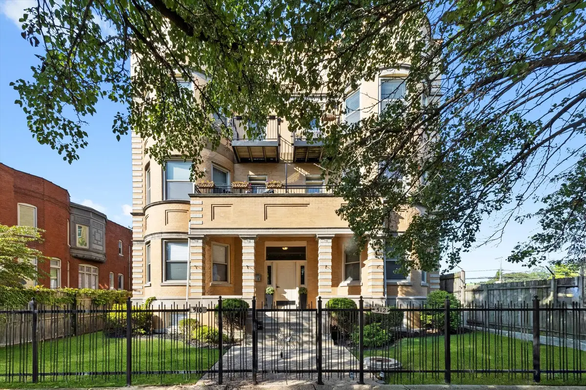 512 E Oakwood Boulevard #2, Chicago, IL 60653 - #1