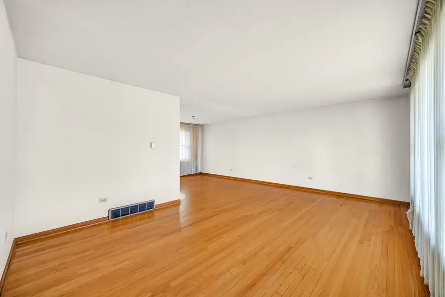 17024 Kimbark Avenue, South Holland, IL 60473 - #3