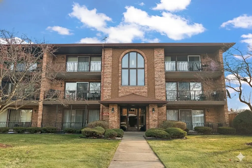 11103 Heritage Drive #1B, Palos Hills, IL 60465 - Image #1