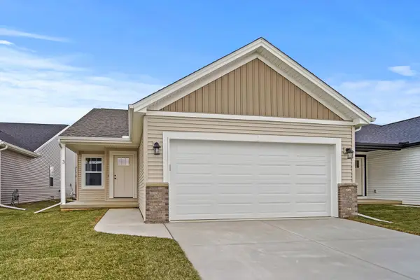 3 Eric Court, Bloomington, IL 61705