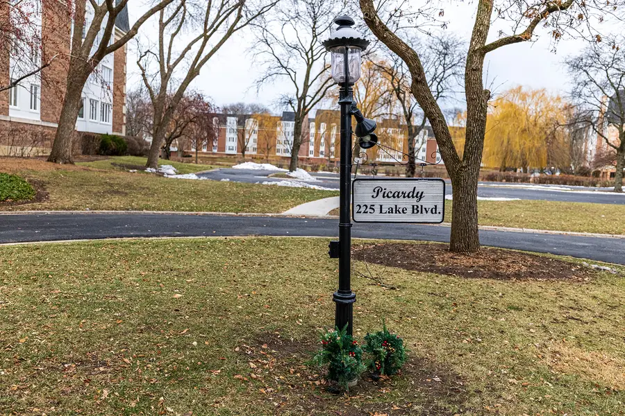 225 Lake Boulevard #531, Buffalo Grove, IL 60089 - #3