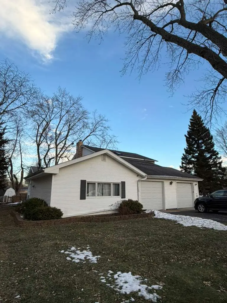 33639 N Greentree Road, Grayslake, IL 60030 - Image #1