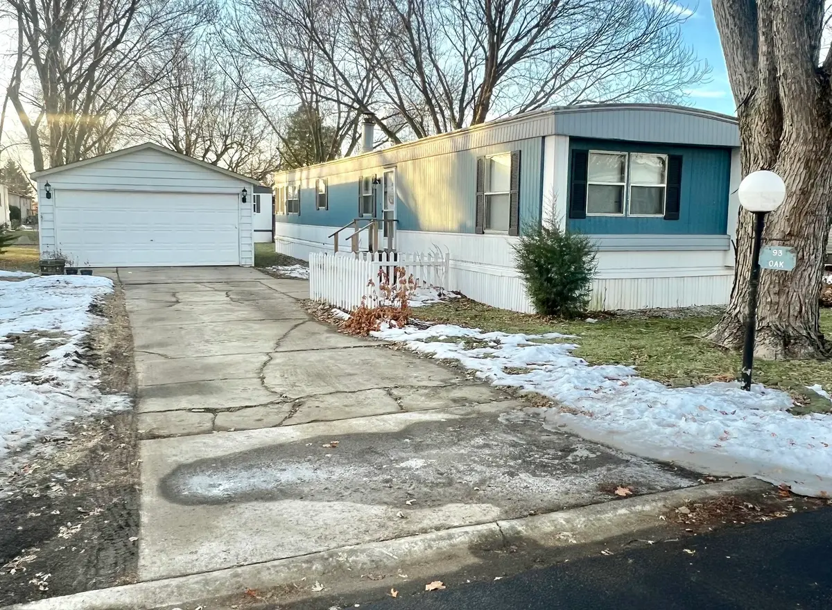 93 Oak Avenue, Sandwich, IL 60548 - Image #1