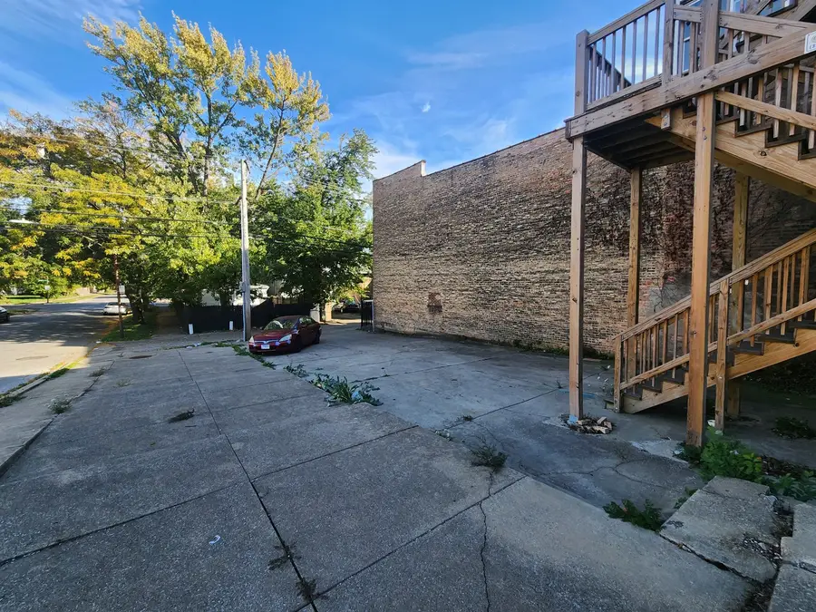 10901 S Michigan Avenue, Chicago, IL 60628 - Image #2