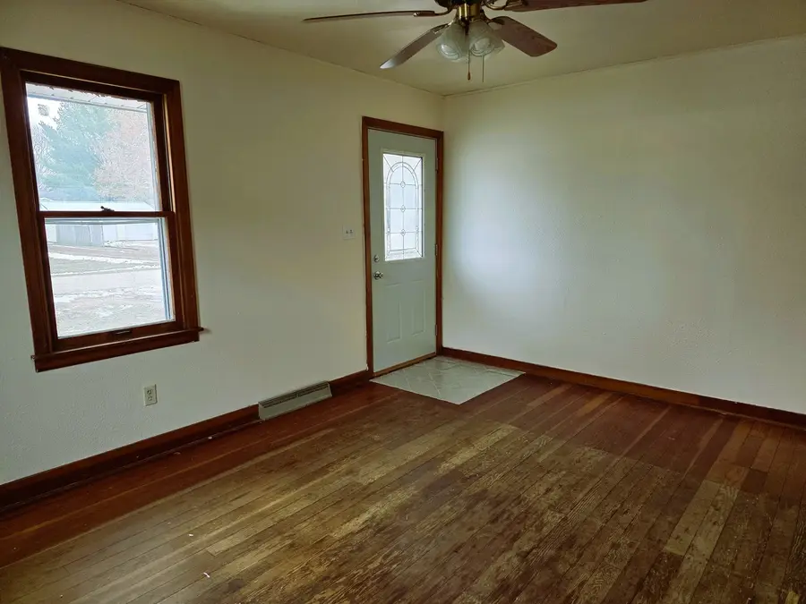 204 S Washington Street, Tampico, IL 61283 - #3