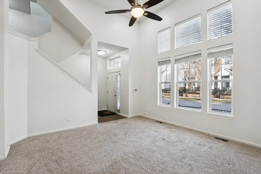 426 Plaza Place, Aurora, IL 60504 - Image #2