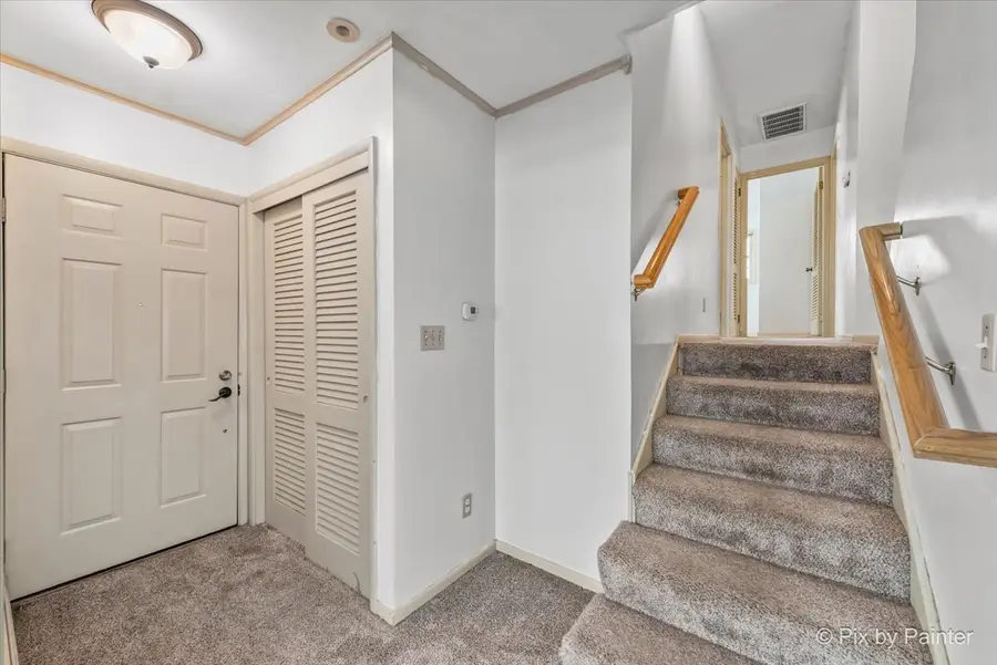 612 Russell Road, Dekalb, IL 60115 - Image #2