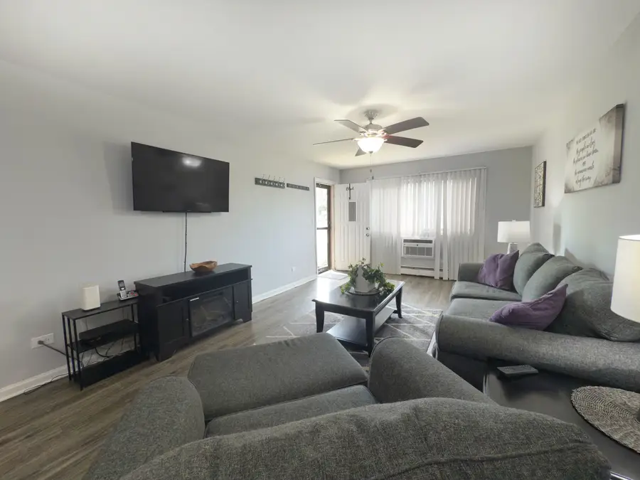 1313 S Rebecca Road #118, Lombard, IL 60148 - Image #3