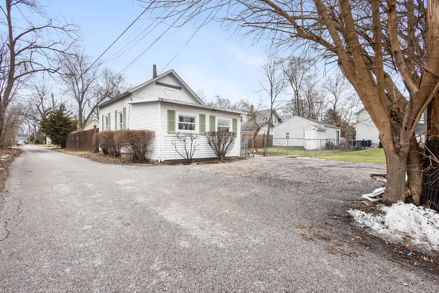 208 Moseley Street, Elgin, IL 60123 - Image #3