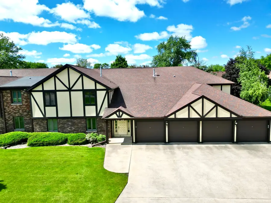 25 Crystal Court #D1, Pontiac, IL 61764 - #2