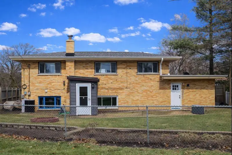 450 E Park Avenue, Elmhurst, IL 60126 - Image #3