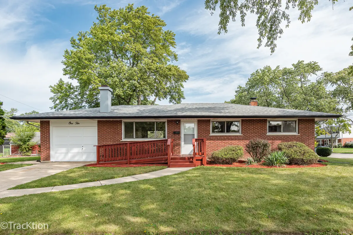 110 Westmere Road, Des Plaines, IL 60016 - Image #1