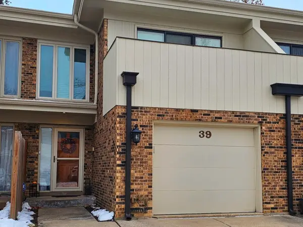 39 Sorrento Drive, Palos Heights, IL 60463