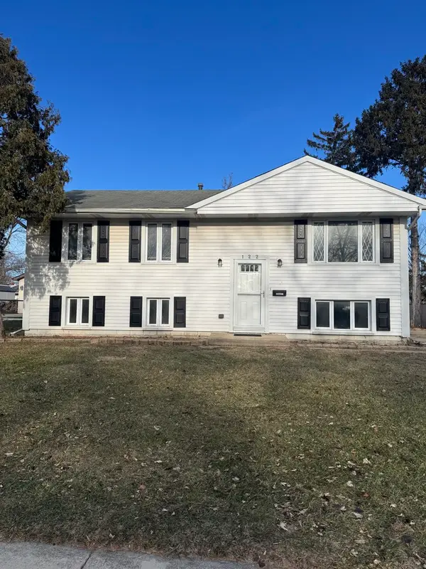 122 Ambassador Avenue, Romeoville, IL 60446