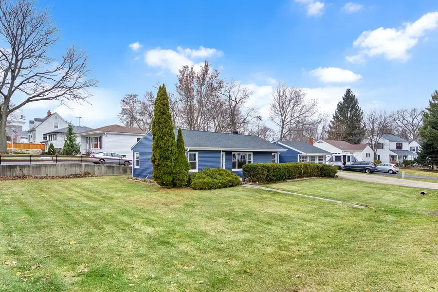 5522 Pershing Avenue, Downers Grove, IL 60515 - Image #3