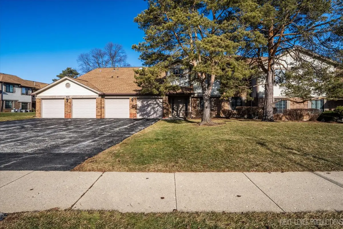 1630 W Pheasant Trail Drive #2, Arlington Heights, IL 60004 - Image #1