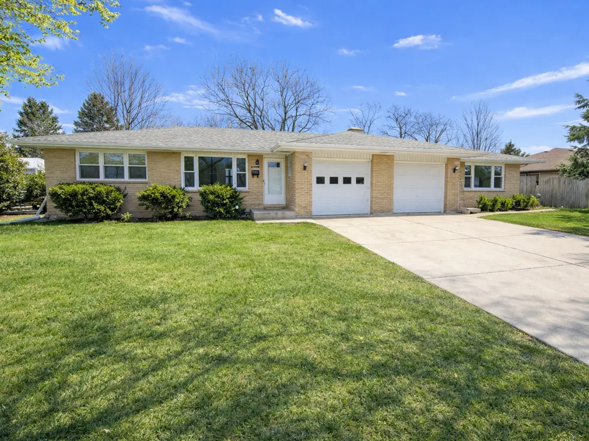 2504 9th Parkway, Waukegan, IL 60085 - Image #1