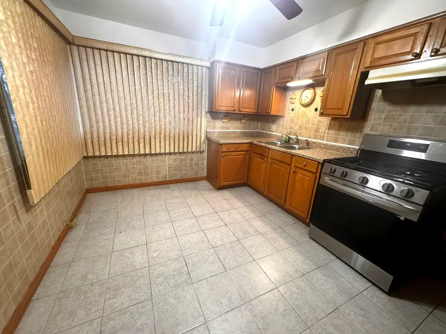 609 Linden Avenue, Bellwood, IL 60104 - Image #3