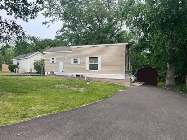 2795 E 28th Lot 1404 Road, Seneca, IL 61360