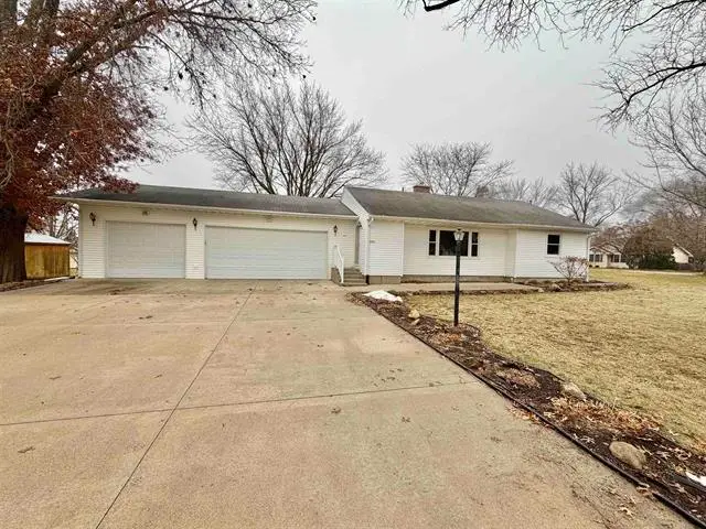 305 W Pershing Street, Stillman Valley, IL 61084 - Image #2